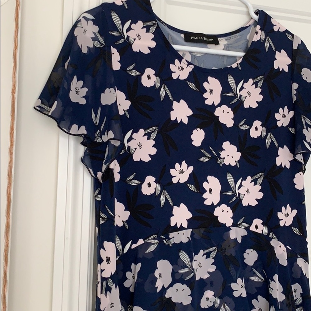 Floral dress - Picture 3 of 4